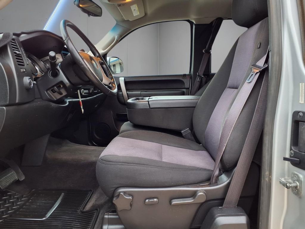 Used 2012 SILVER ICE METALLIC Chevrolet LT image 12