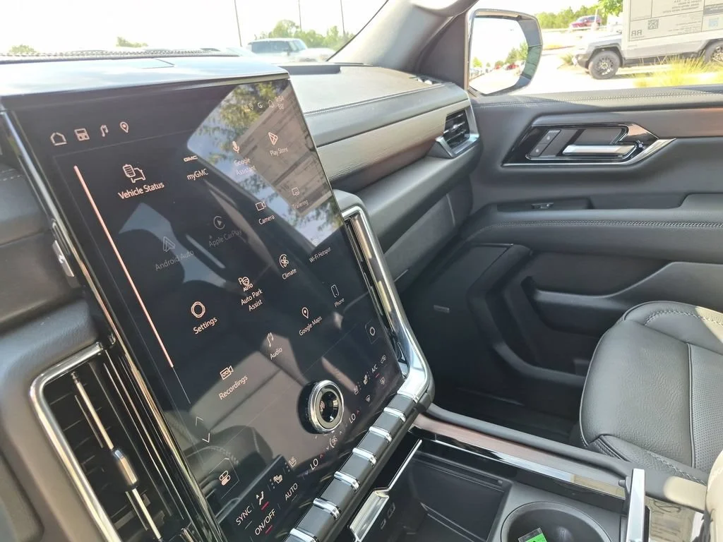 2026 GMC Yukon XL Denali - Photo 27