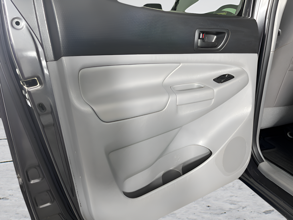 2013 Toyota Tacoma Base - Photo 13
