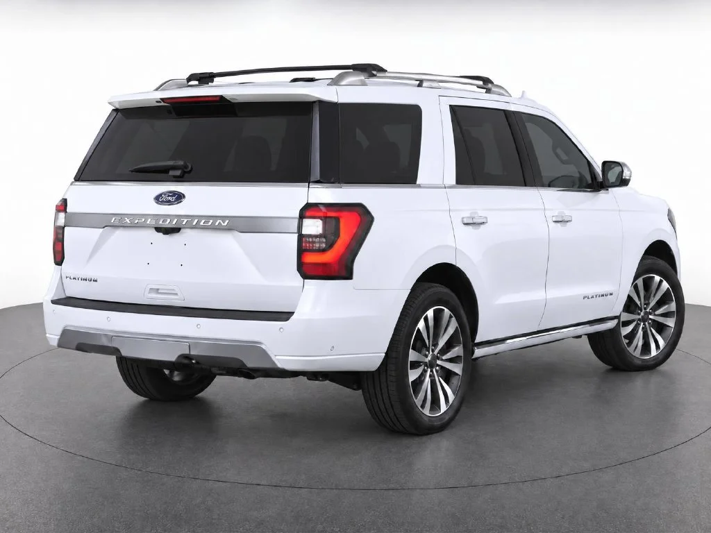 Used 2021 White Ford Platinum image 3