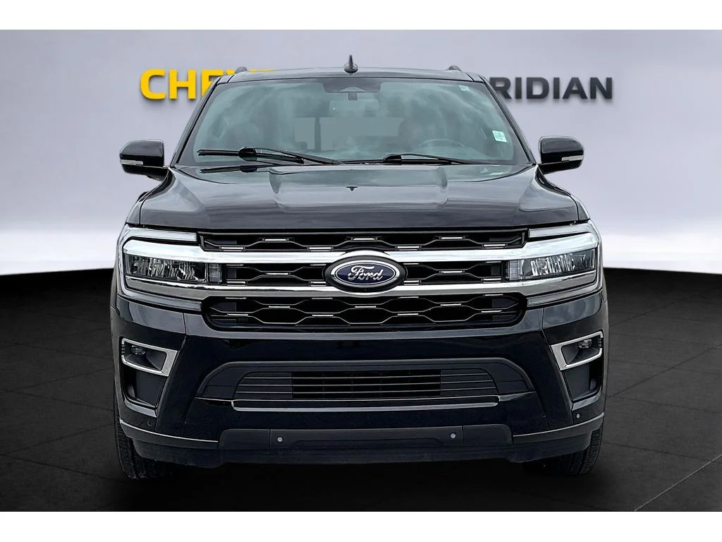 Used 2024  Ford Limited image 3