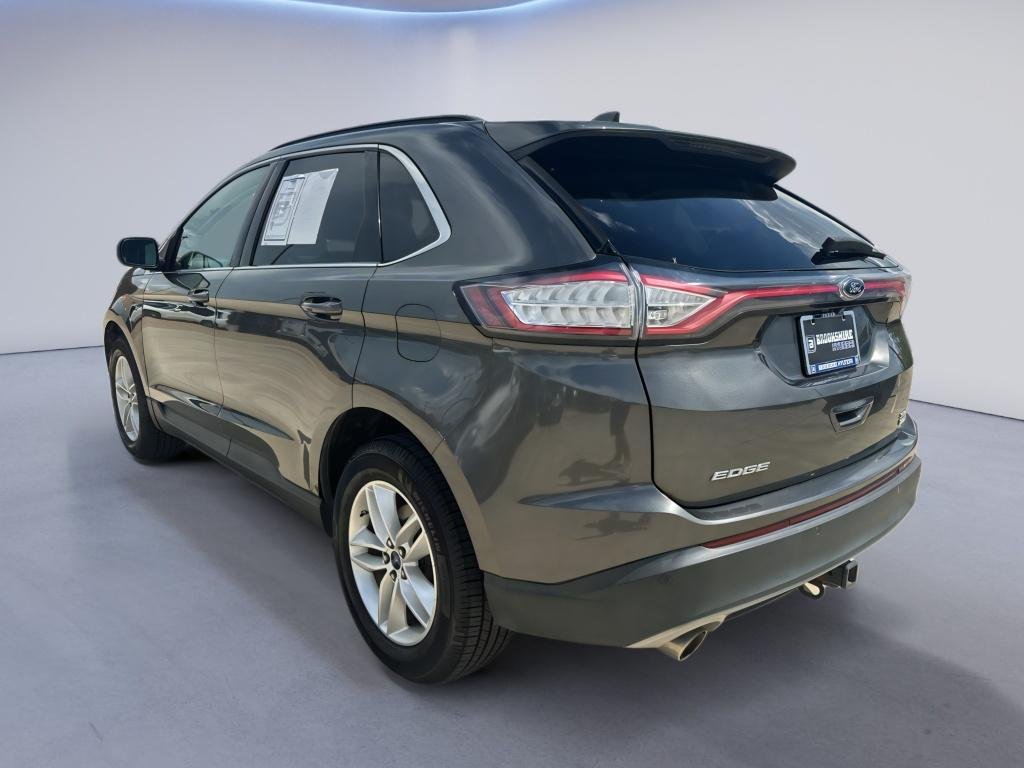 Used 2017 Magnetic Metallic Ford SEL image 8