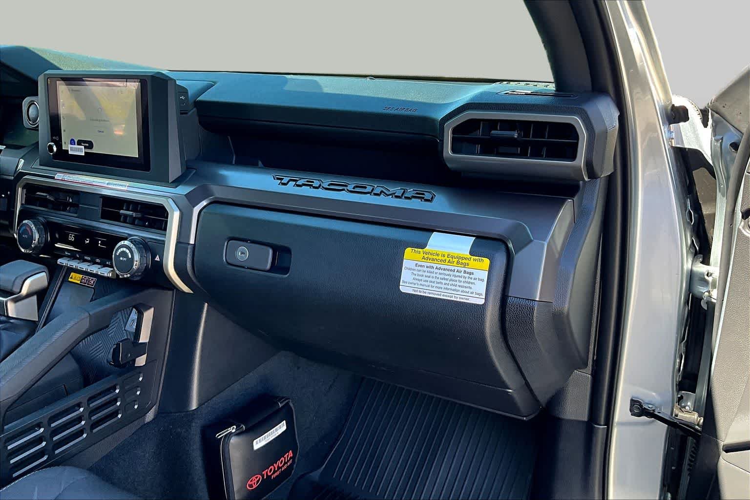 2026 Toyota Tacoma SR5 - Photo 18