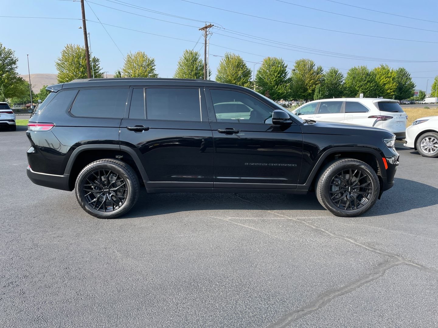 1C4RJKBG8N8547052