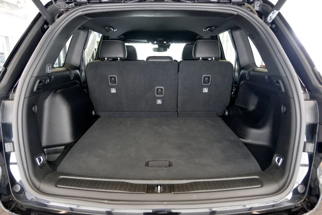 Used 2023 Black Jeep Altitude X image 29