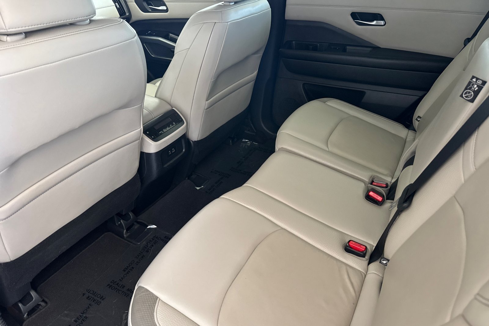 Used 2022 WHITE Nissan SL image 11