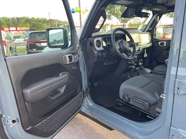 New 2026 Anvil Clearcoat Jeep Sport S image 4