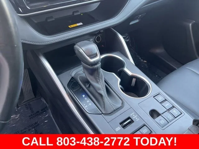 Used 2024 Black Toyota XLE image 27