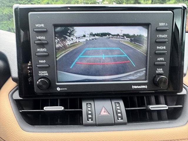 Certified Used 2022 BLIZZARD PEARL Toyota  image 15