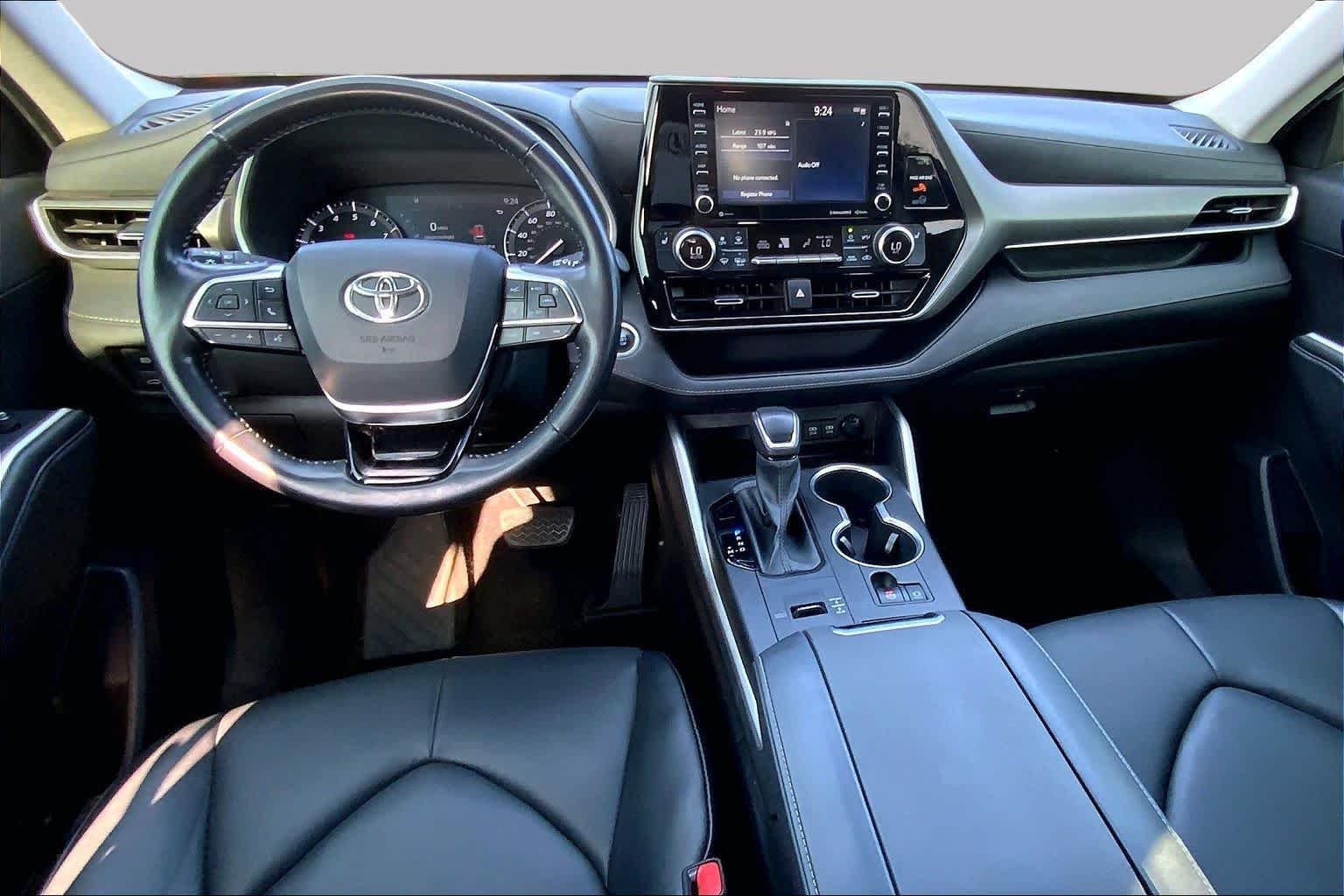 Used 2021 Blizzard Pearl Toyota XLE image 16