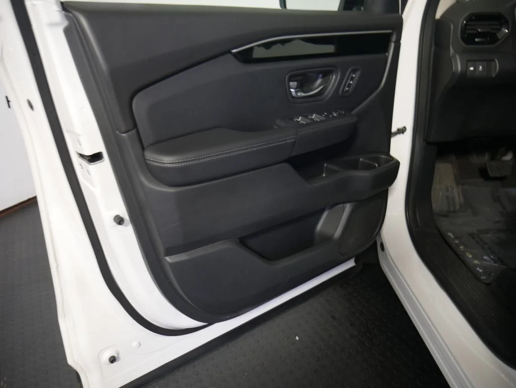 2023 Honda Pilot Touring - Photo 14