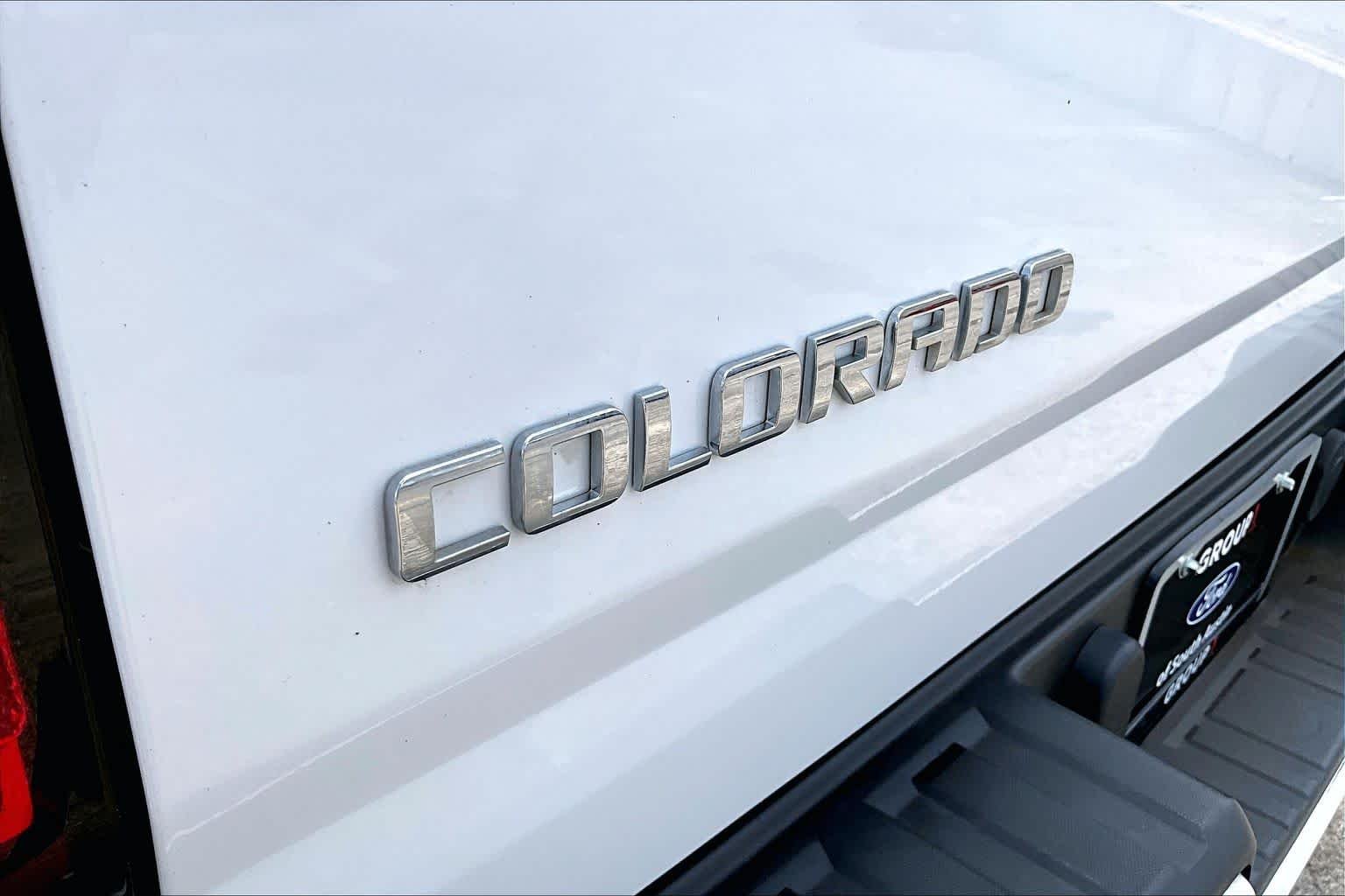 Used 2018 Summit White Chevrolet 2WD LT image 13