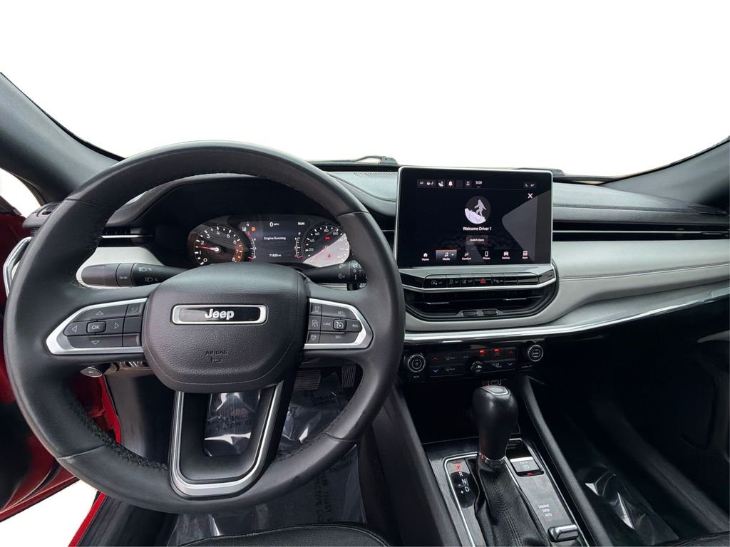 Used 2023 Redline Pearlcoat Jeep Limited image 21