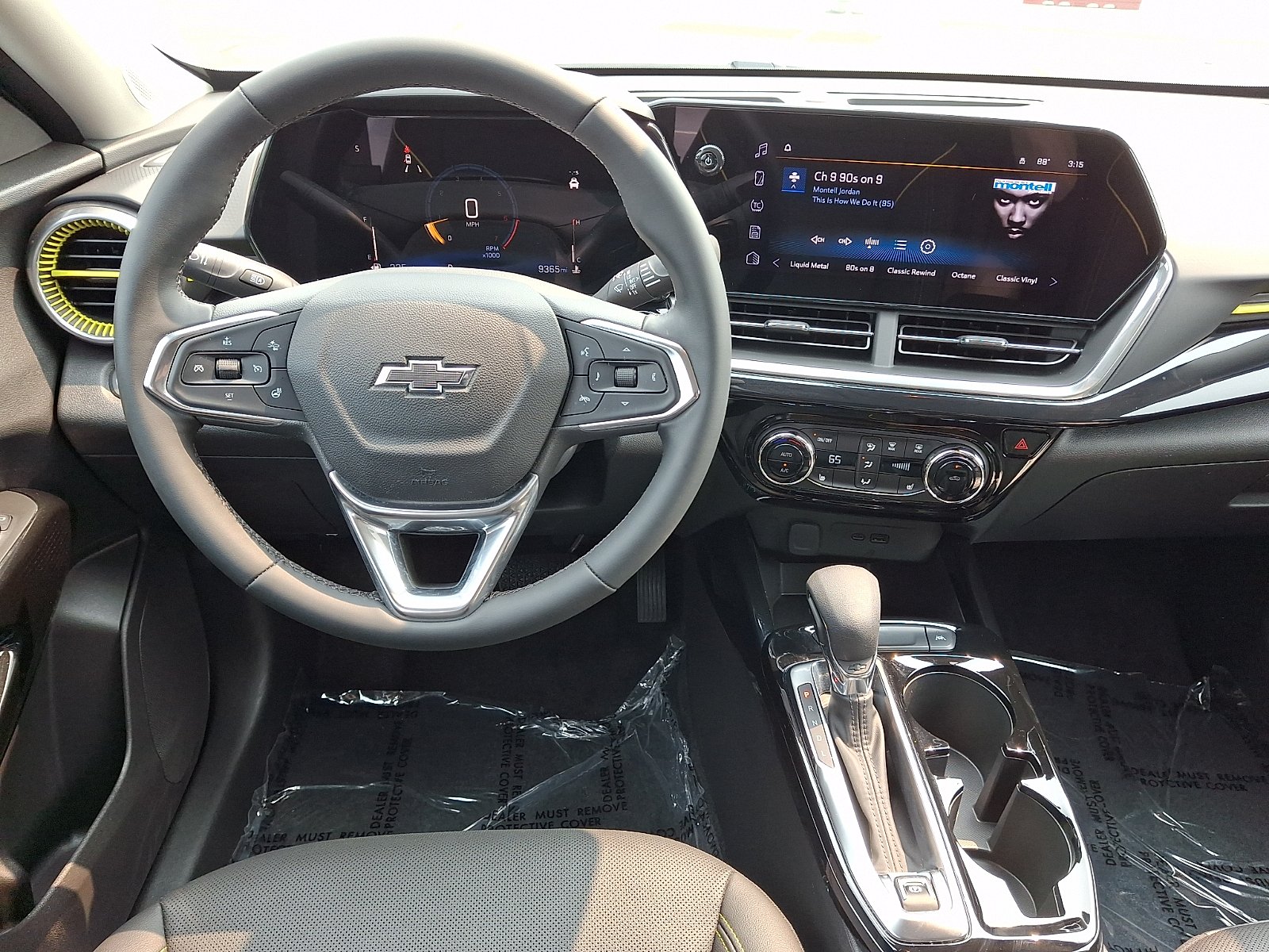 Used 2024 Sterling Gray Metallic - GZB Chevrolet FWD ACTIV image 11