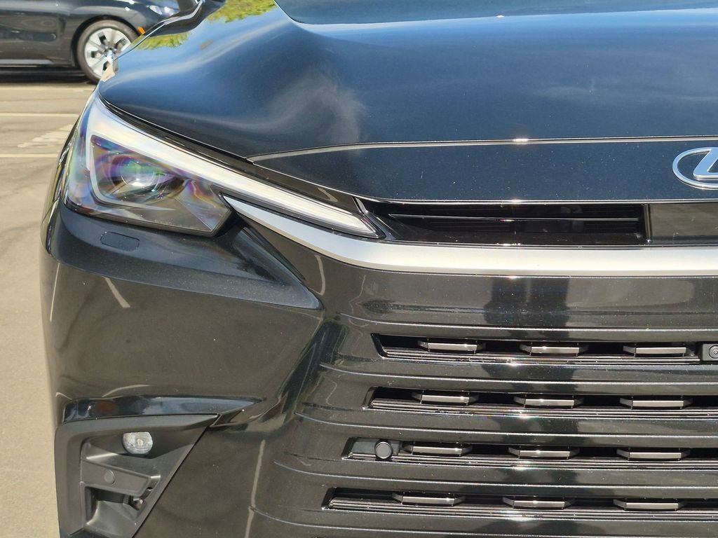 Used 2024  Lexus 350 Premium image 18