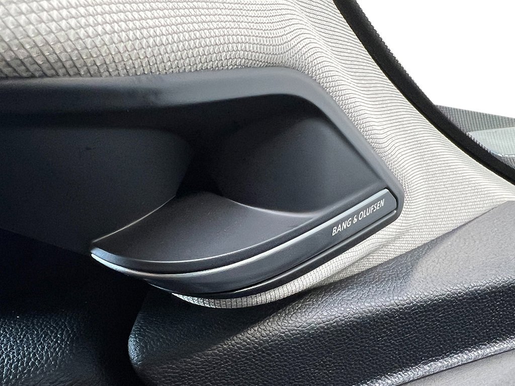 New 2026 Liquid Carbon Metallic Acura w/Technology Package image 29