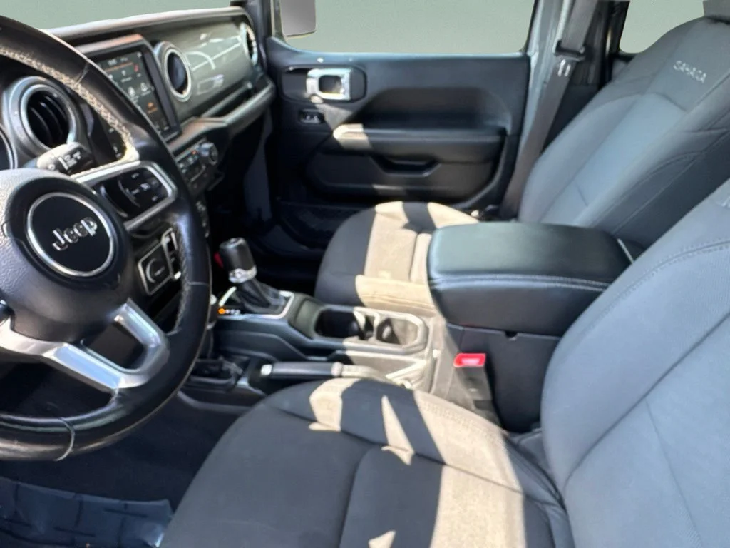 Used 2018 Sting-Gray Clearcoat Jeep Sahara image 19