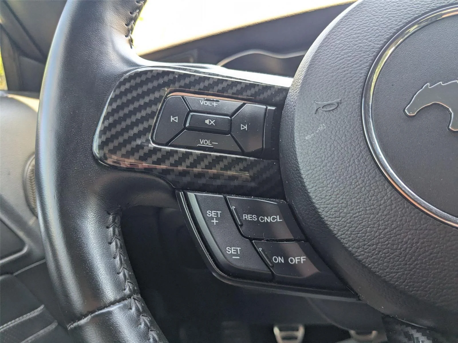 Used 2018 Royal Crimson Metallic Tinted Clearcoat Ford GT Premium image 19