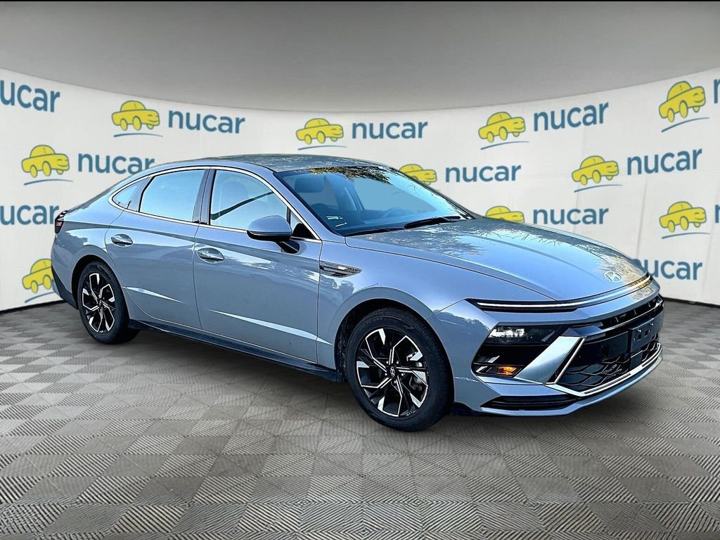Used 2025 Blue Hyundai SEL image 1