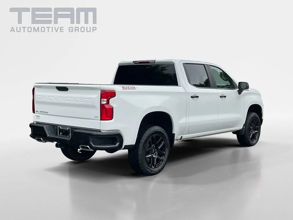 Used 2025 Summit White Chevrolet LT Trail Boss image 7