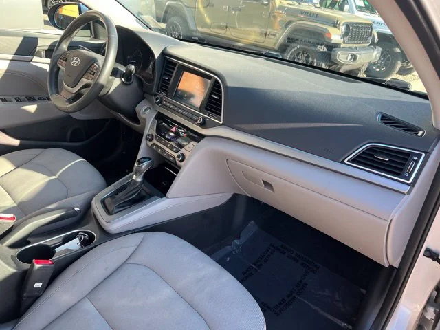 Used 2018 Silver Hyundai Value Edition image 24