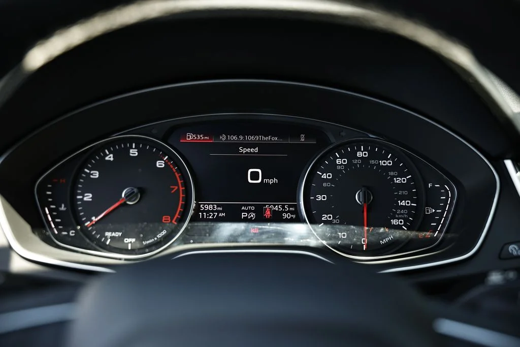 Used 2025 Glacier White Audi 45 S line Premium image 30