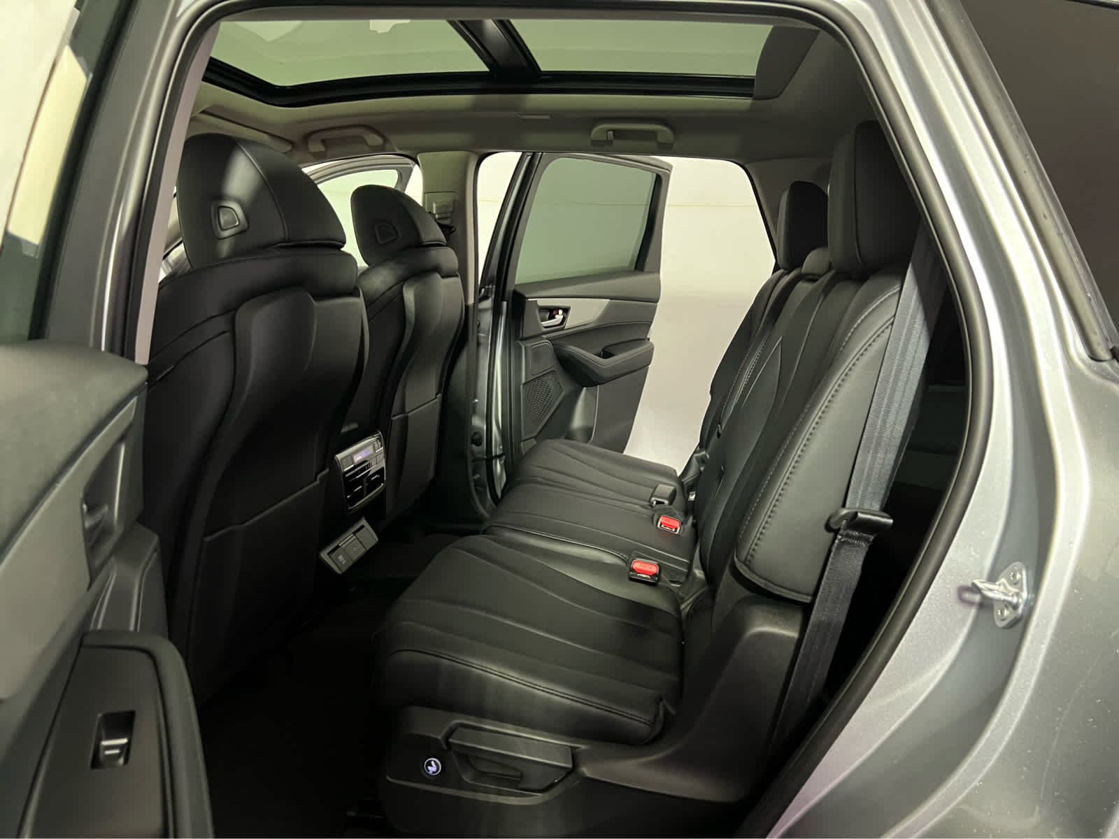 New 2026 Solar Silver Metallic Acura  image 16