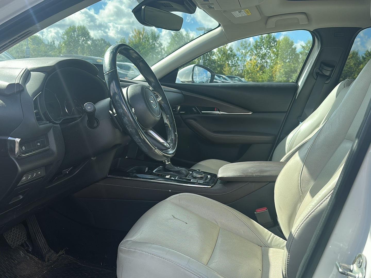 Used 2020 Snowflake White Pearl Mica Mazda Premium Package image 7