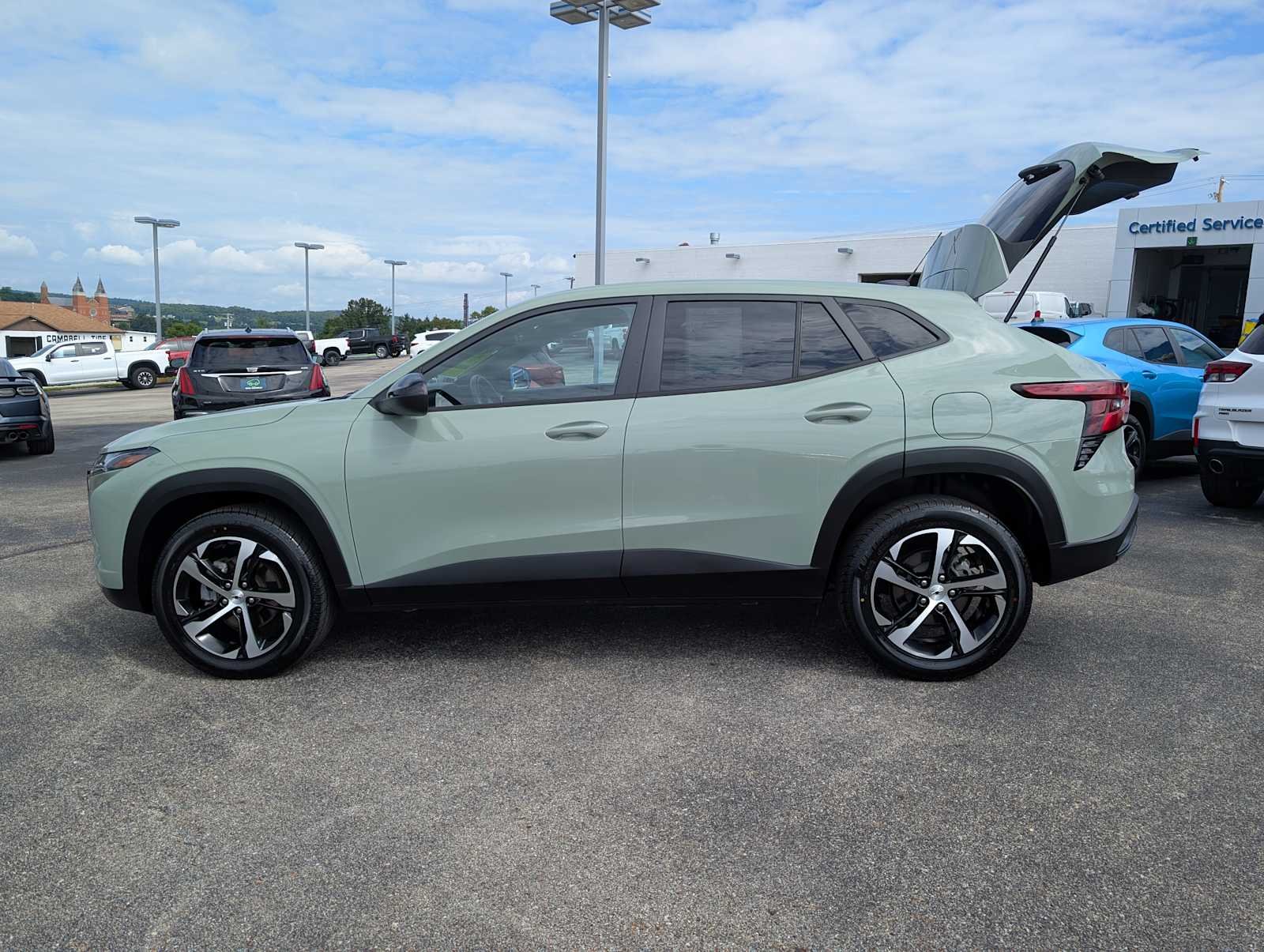 Certified Used 2024 Cacti Green Chevrolet 1RS image 12