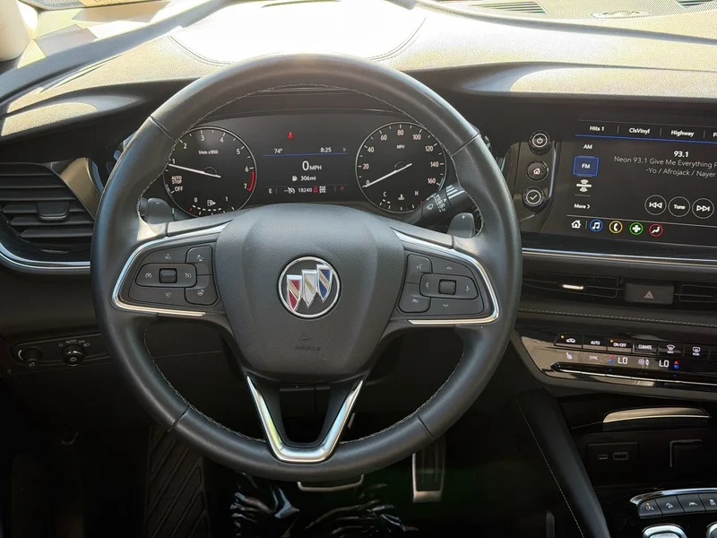 Used 2023 White Frost Tricoat Buick Preferred image 13