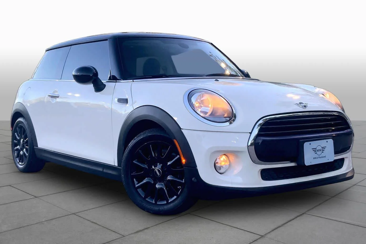 Used 2019 MINI Hardtop 2 Door Base with VIN WMWXP5C53K2H97334 for sale in Rockland, MA