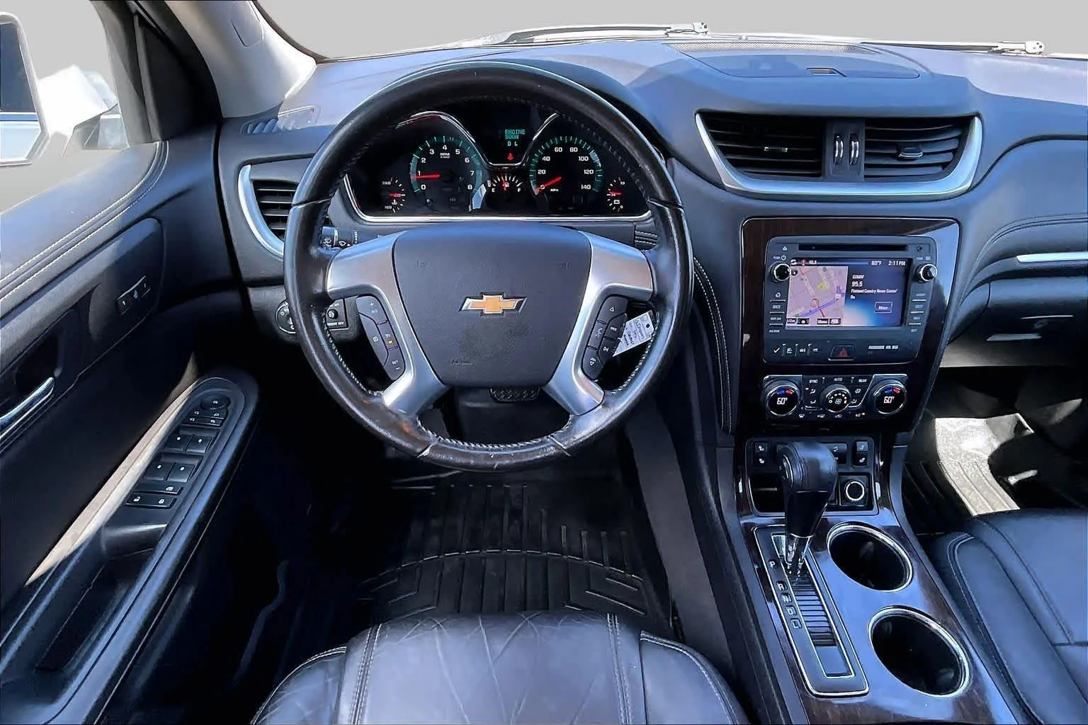 Used 2016 Summit White Chevrolet LT image 6