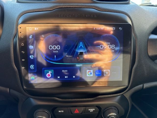 Used 2018 Blue Jeep Latitude image 15