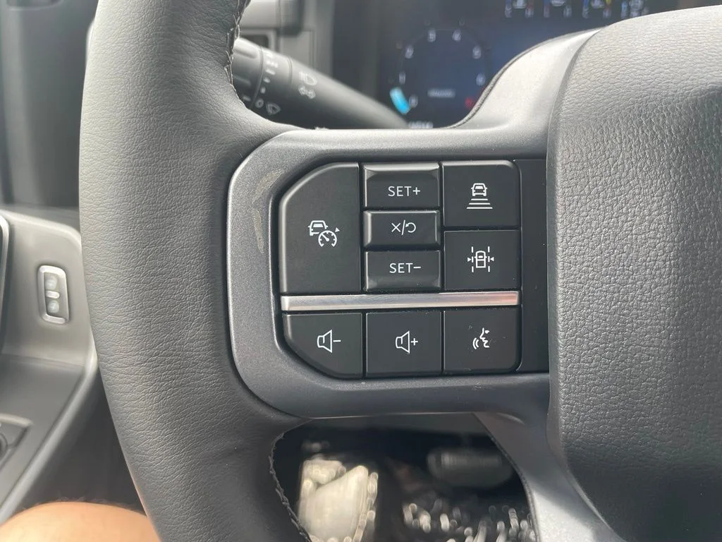 Used 2026 Oxford White Ford XLT image 18