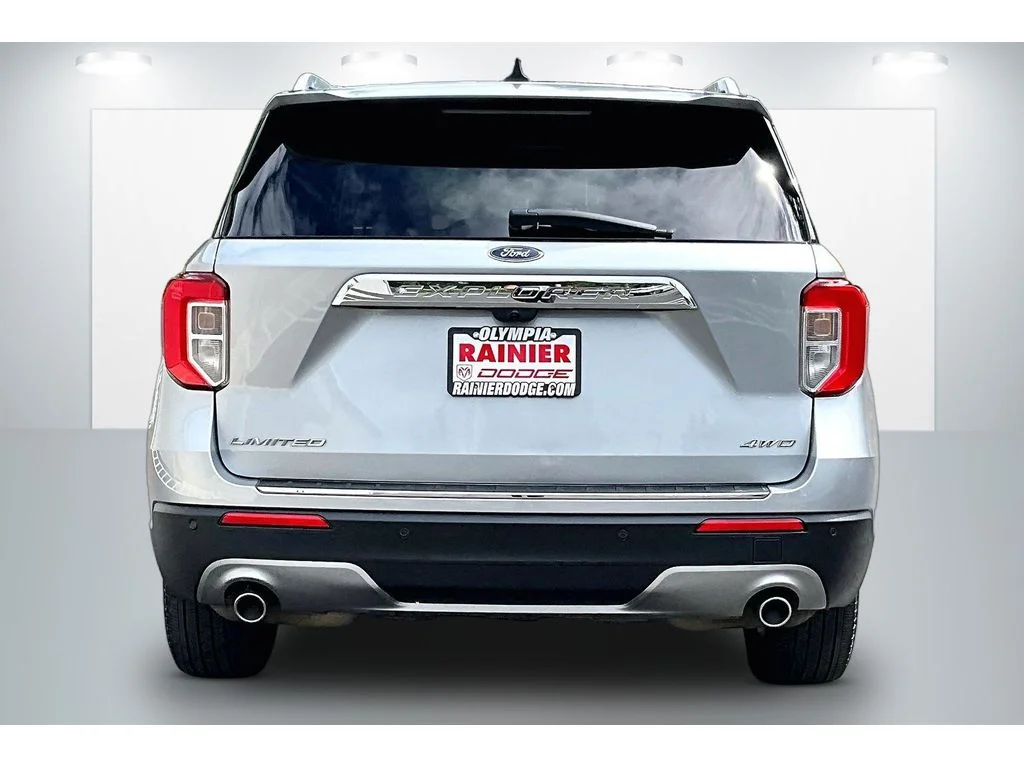 Used 2023 Iconic Silver Metallic Ford Limited image 4