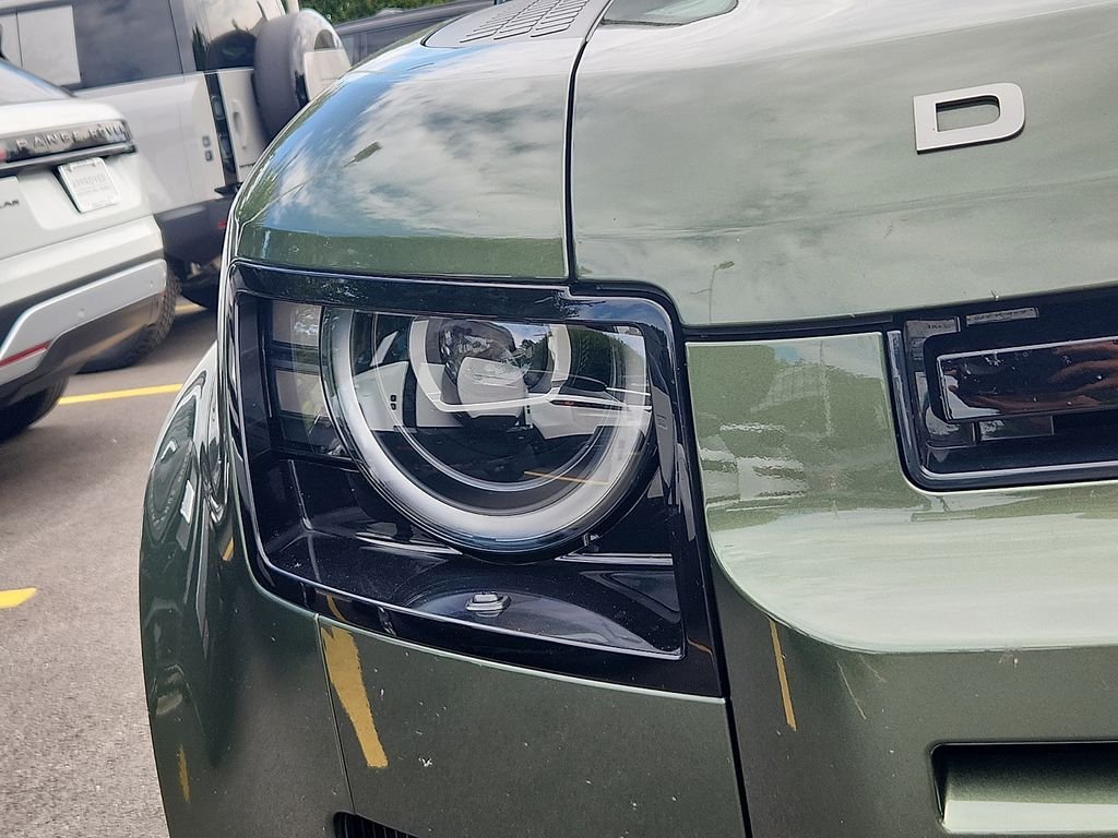 Used 2026 Woolstone Green Metallic Land Rover S image 9