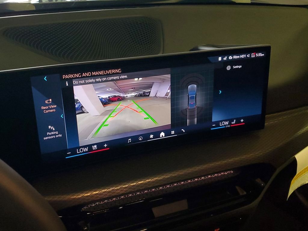 2025 BMW 3 Series 330i - Photo 23