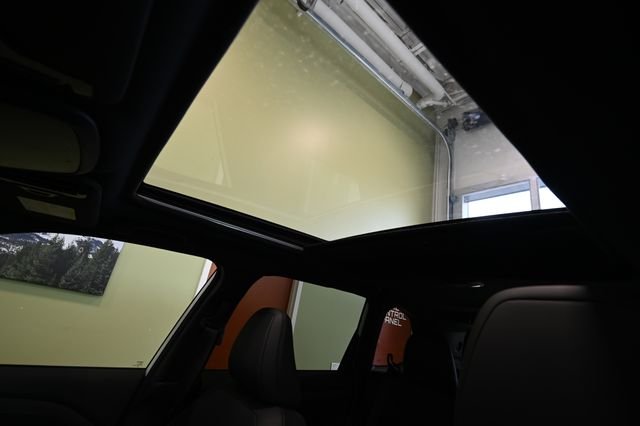 New 2026 CRYSTAL WHITE PEARL Subaru Touring image 21