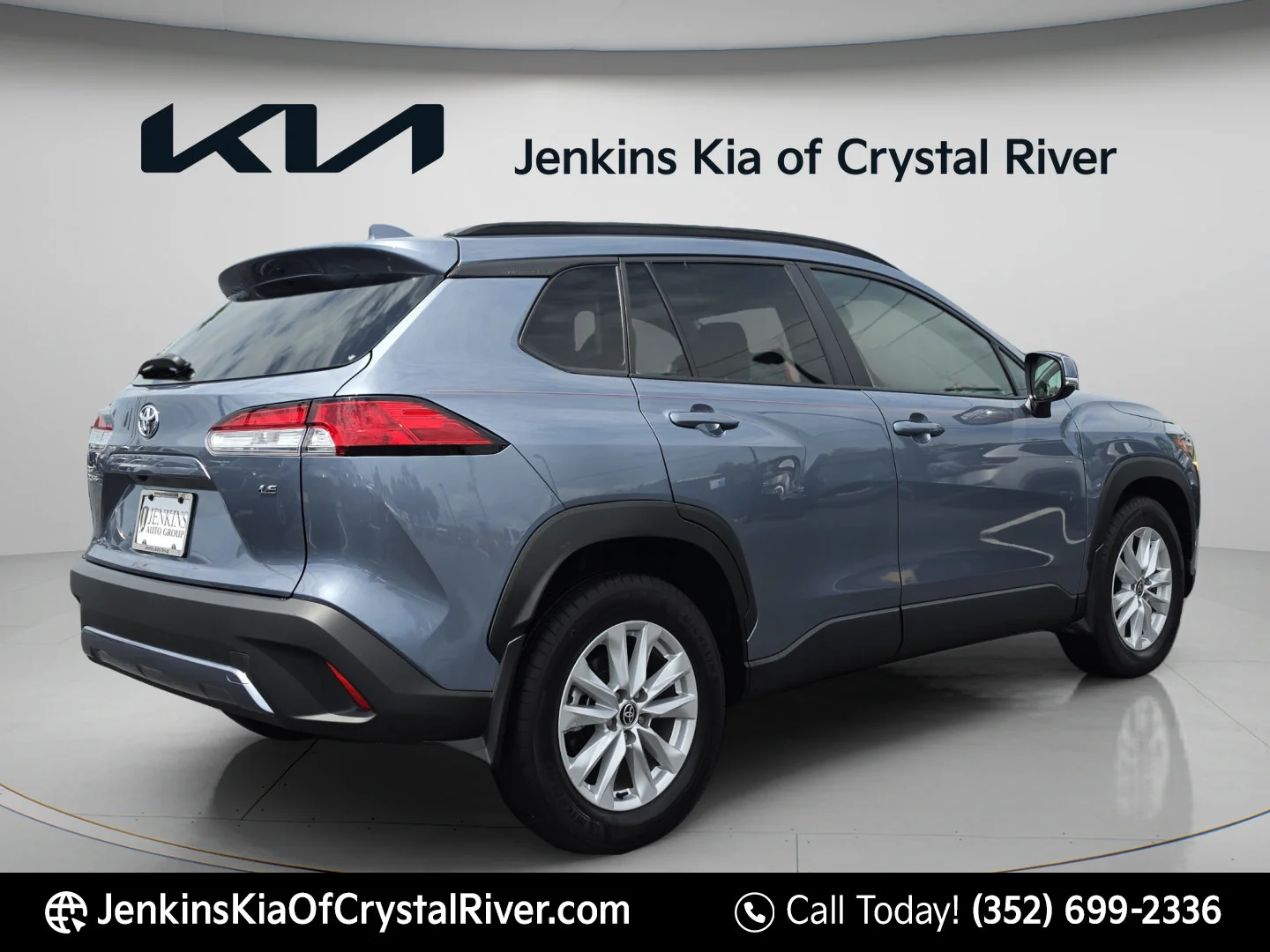 Used 2023 Celestite Toyota LE image 4