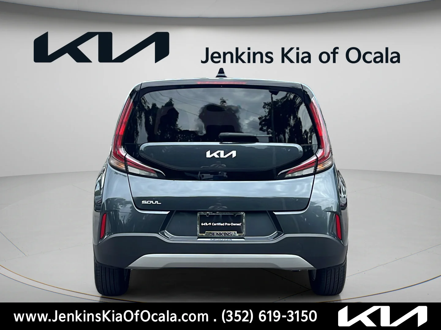 Used 2025 Gravity Gray Kia S image 4