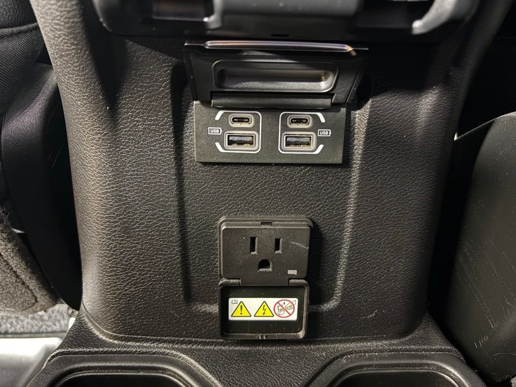 Used 2021 Gray Jeep Rubicon image 33