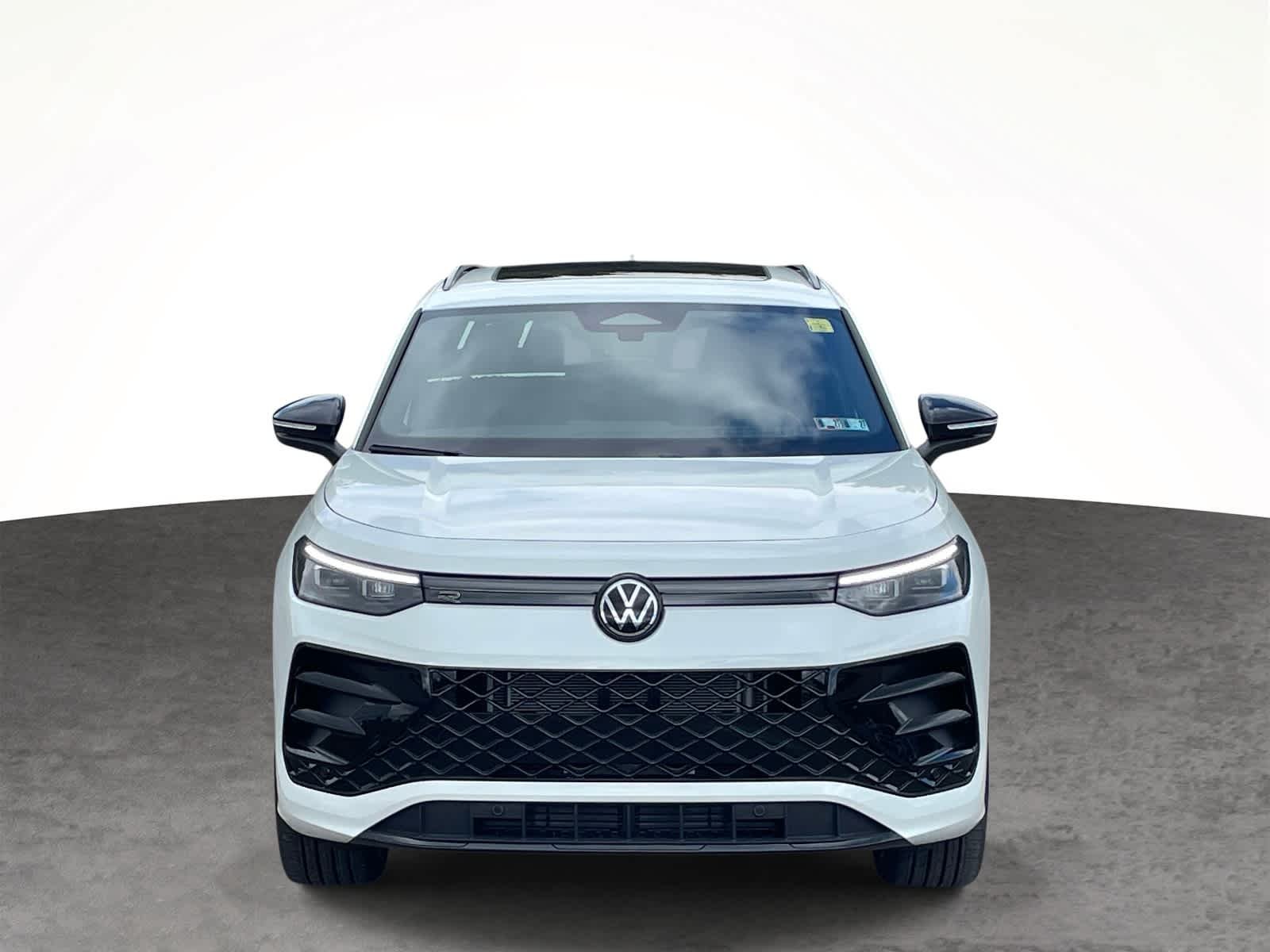 New 2026 0P0P/White Volkswagen SE R-Line Black image 12