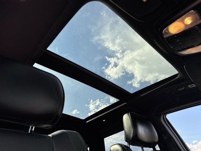 Used 2018 Gray Jeep Overland image 31