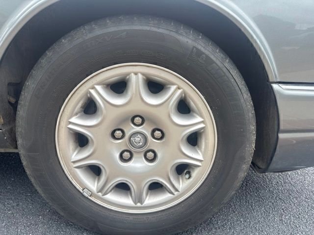 Used 2003  Jaguar Base image 4