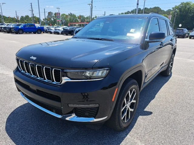Used 2024 Black Jeep Limited image 2