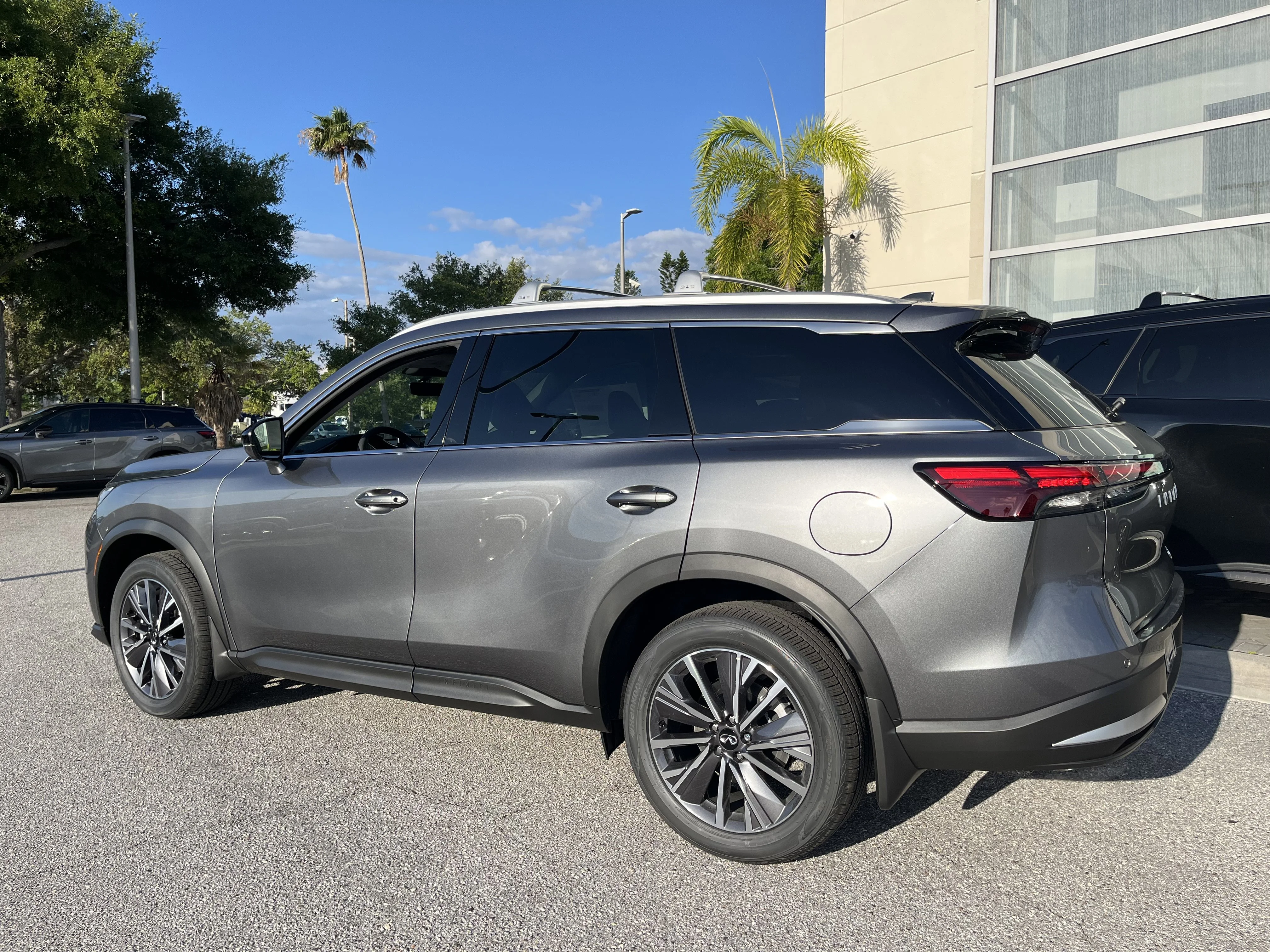 New 2027 Graphite Shadow INFINITI LUXE image 3