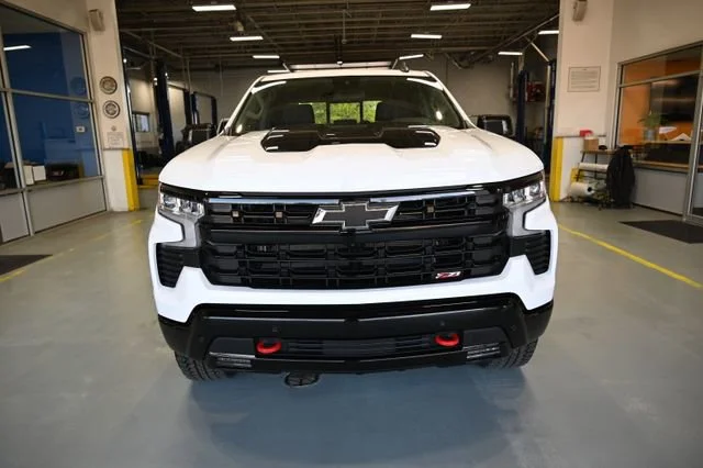 2026 Chevrolet Silverado 1500 LT Trail Boss - Photo 2