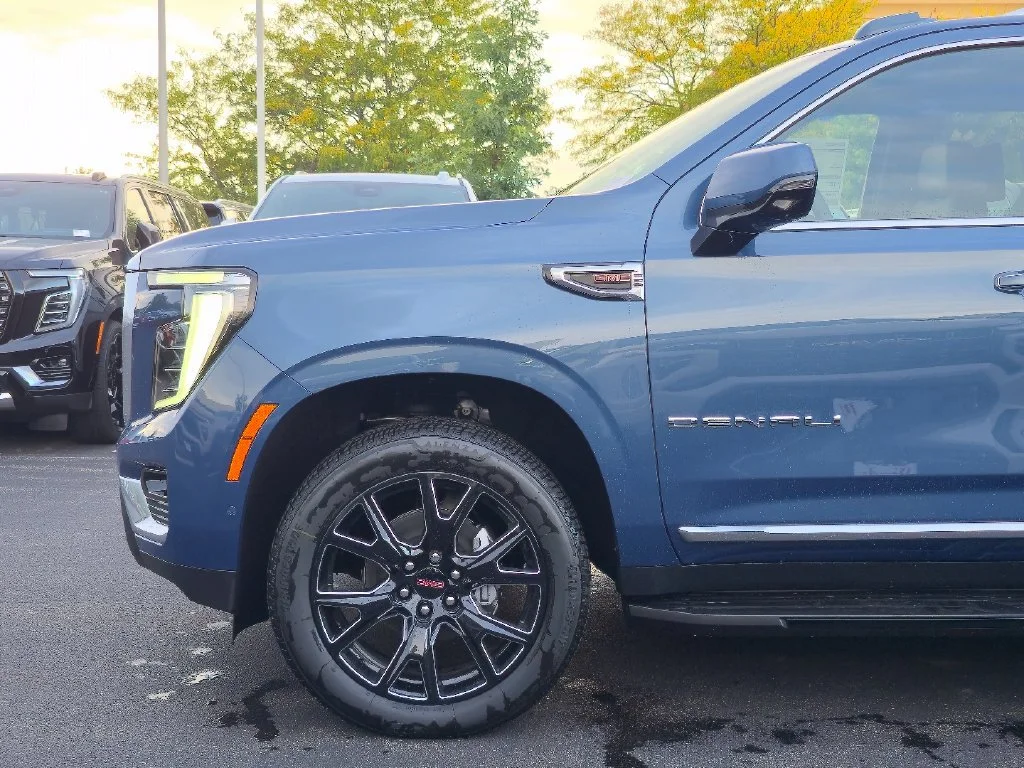 2026 GMC Yukon XL Denali - Photo 36