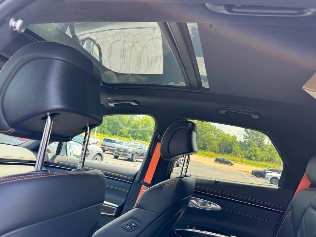 2026 GENESIS GV70 Sport Prestige - Photo 8
