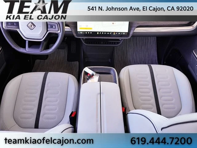 Used 2026  Rivian  image 26
